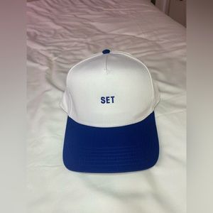 SET hat